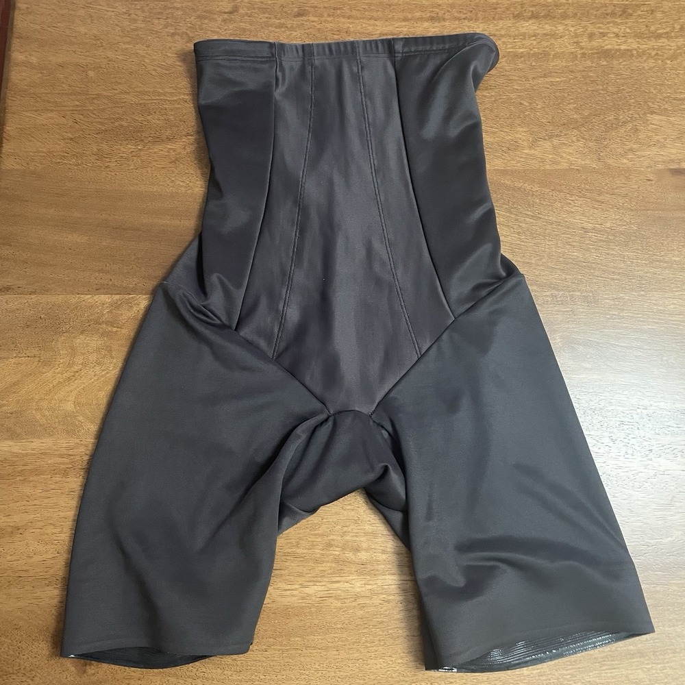 MIRACLESUIT Black High Waist Shorts Shaper Shapewear Style 2709 Sz M